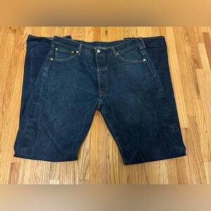 Levi's Men's 501  38x40  Button number 4032